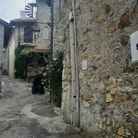 La Casetta Di Dora Сasa de vacaciones Chiusanico