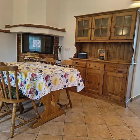 La Casetta Di Dora בית נופש